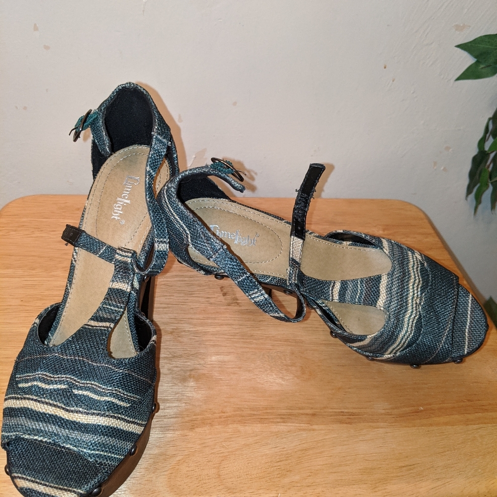 NWB Platform Heels - Picture 8 of 9